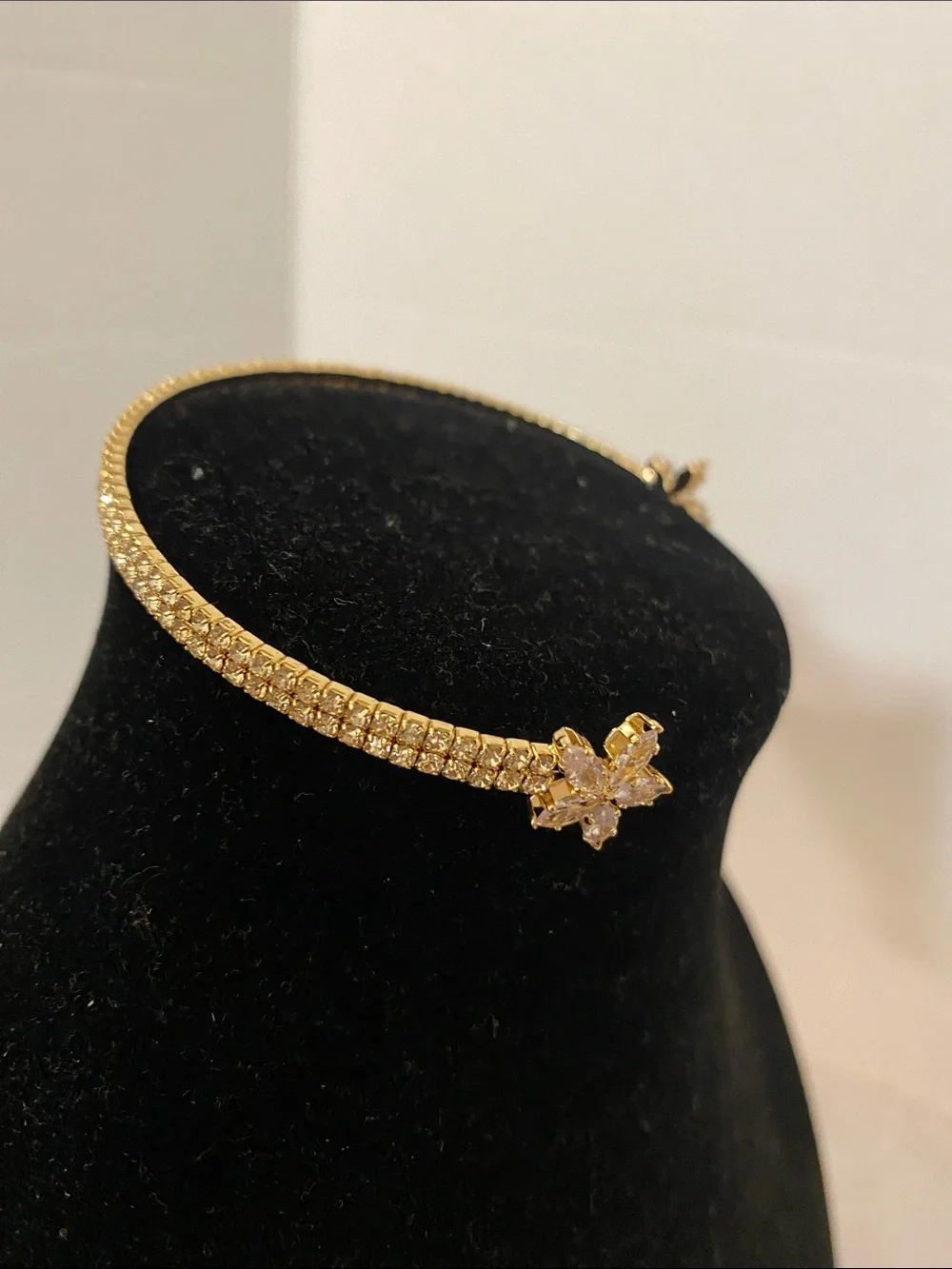 Gold Floral Crystal Bangle Bracelet - Elegant Women's Jewelry